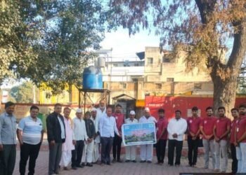 यवत येथील शेतकऱ्यांना कृषीदुतांनी दिली कृषिविषयक आधुनिक तंत्रज्ञानाची माहिती